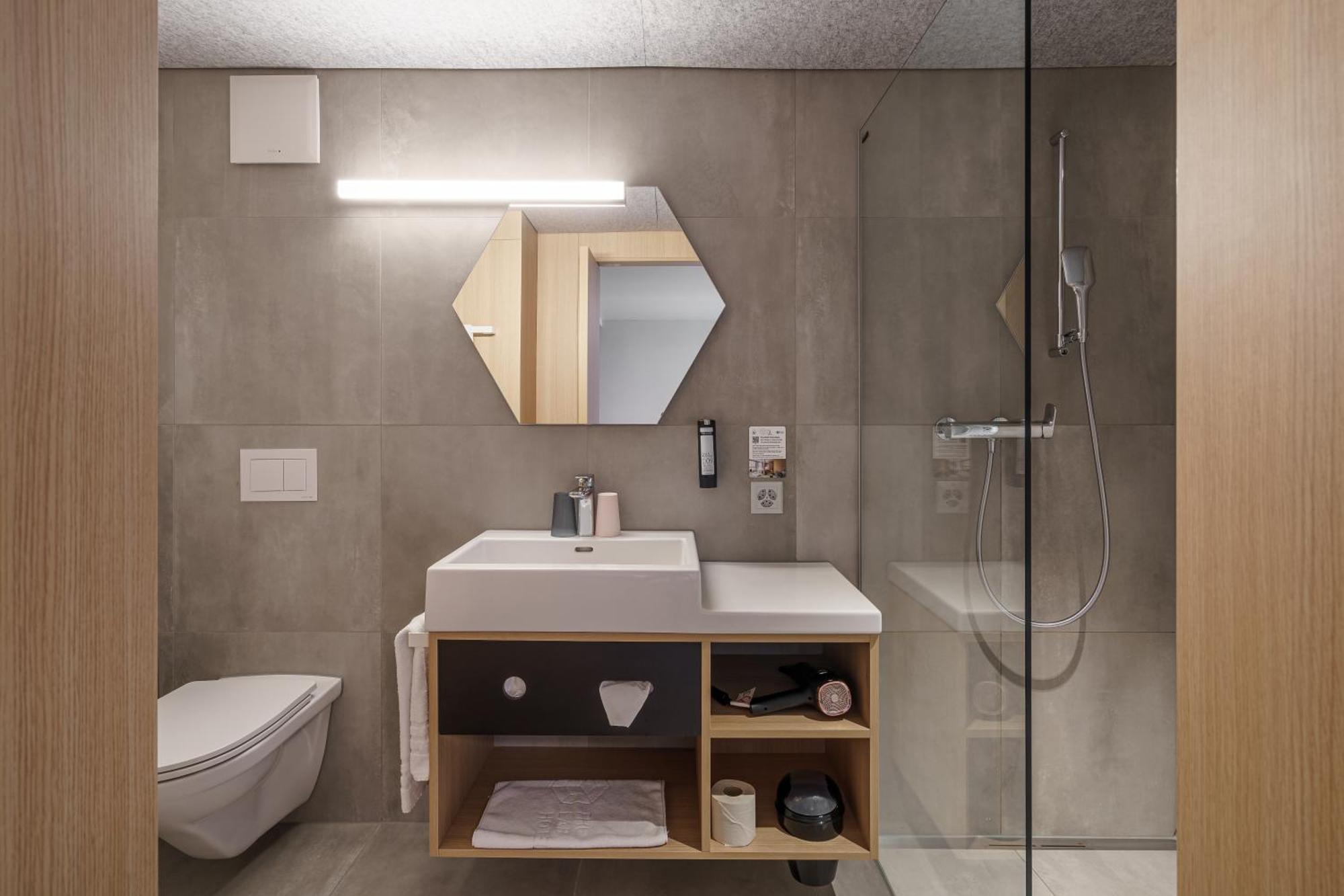 The Lab Hotel & Apartments Тун Экстерьер фото